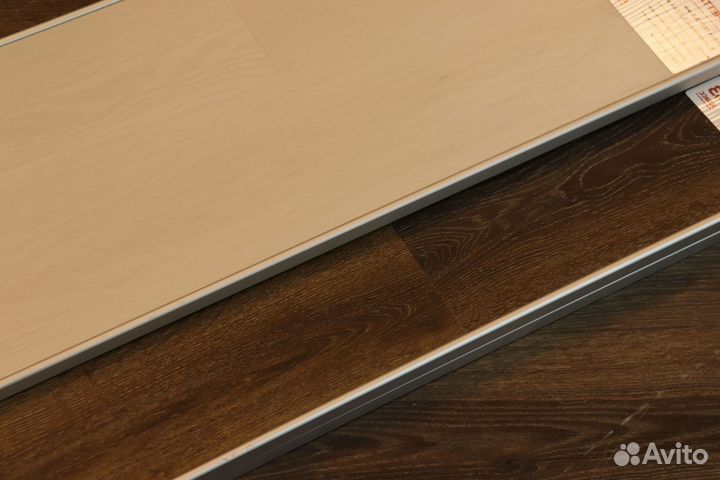 Кварцвиниловая плитка клеевая