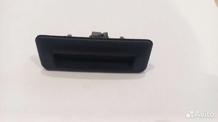 Клавиша открытия багажника шкода 5J0827566E