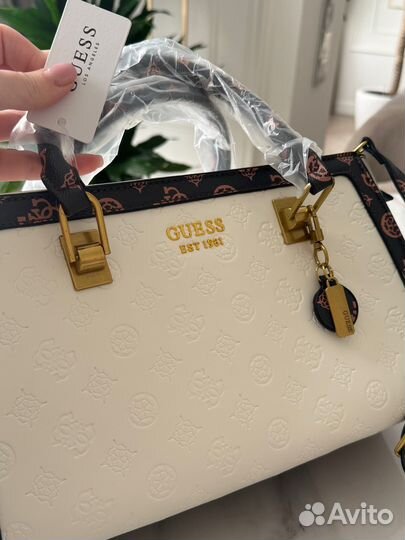 Сумка guess новая
