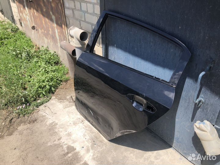 Задняя левая дверь Kia Rio XLine