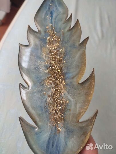 Подставка перо из эпоксидной смолы