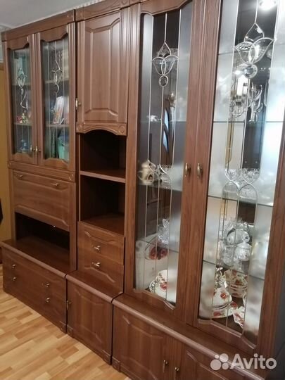 Стенка в гостиную бу