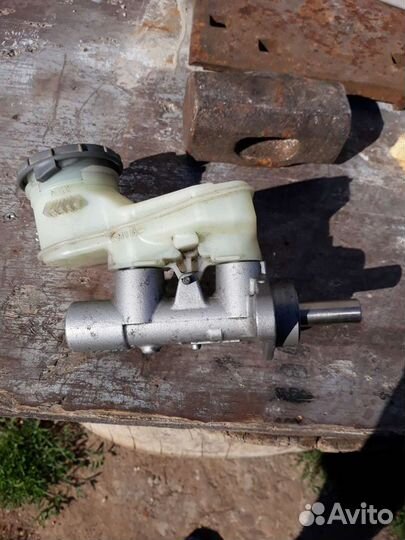 Главный тормозной цилиндр honda