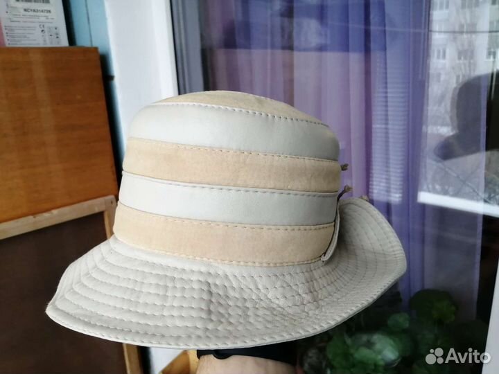 Кожаная шляпа женская