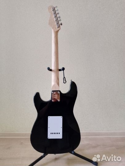 Электрогитара 