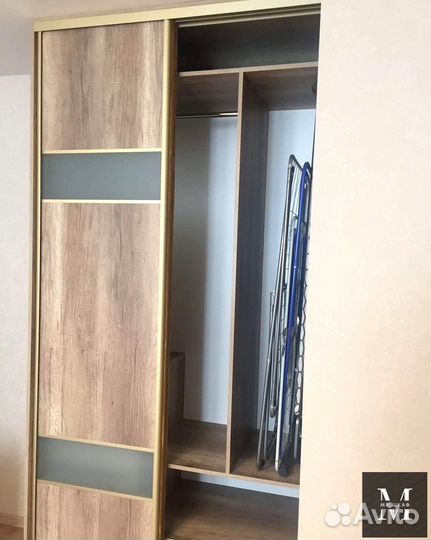 Шкаф с зеркалом