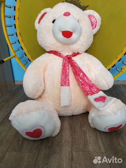 Плюшевый медведь