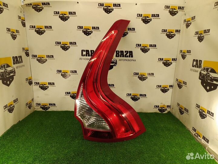 Фонарь задний правый R Volvo XC60