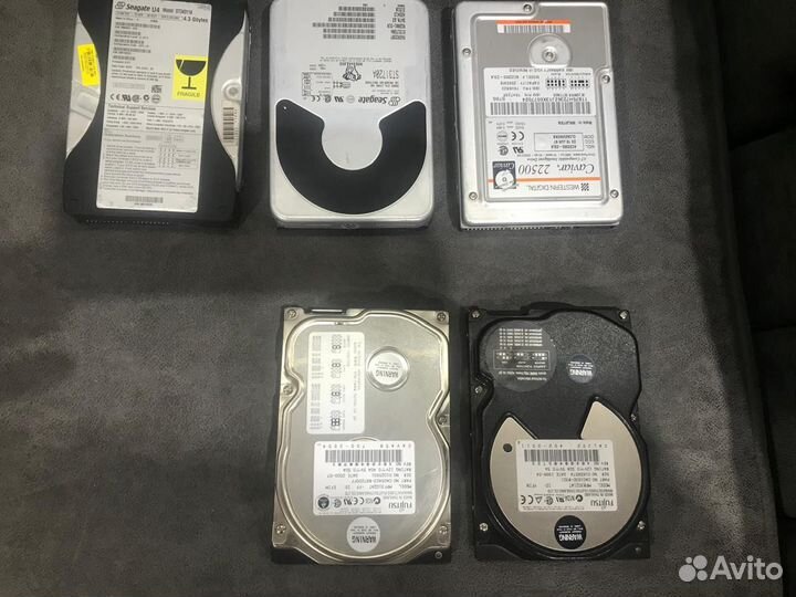 Старые ретро жёсткие диски одним лотом