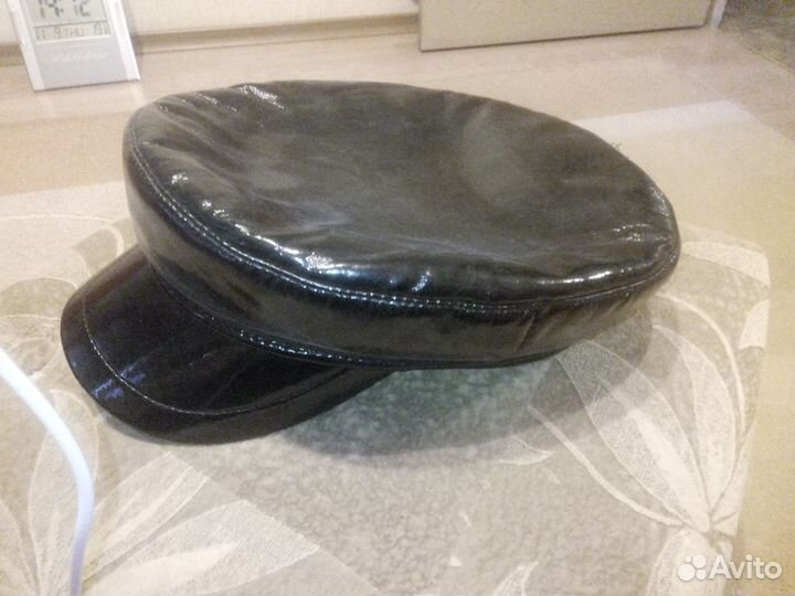 Женская кепка