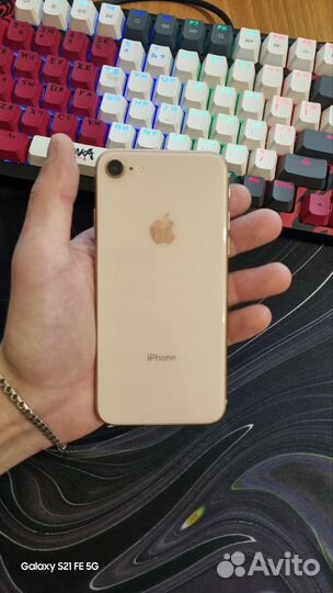 iPhone 8, 64 ГБ