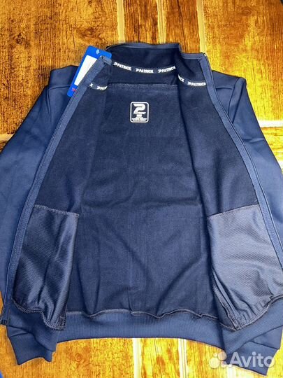 Толстовка спортивная