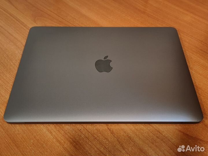 Apple MacBook Pro 13 A2338 mneh3LL/A 2022