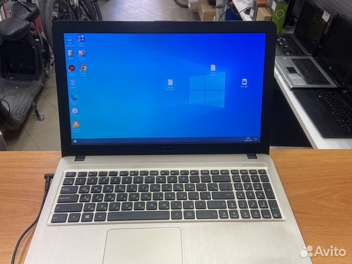 Ноутбук asus R540Y