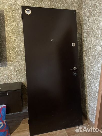 Дверь входная металлическая бу