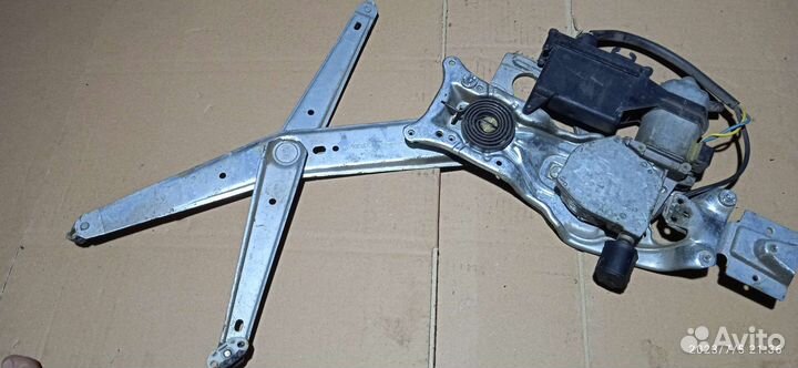 Стеклоподъёмник передний правый Opel omega a