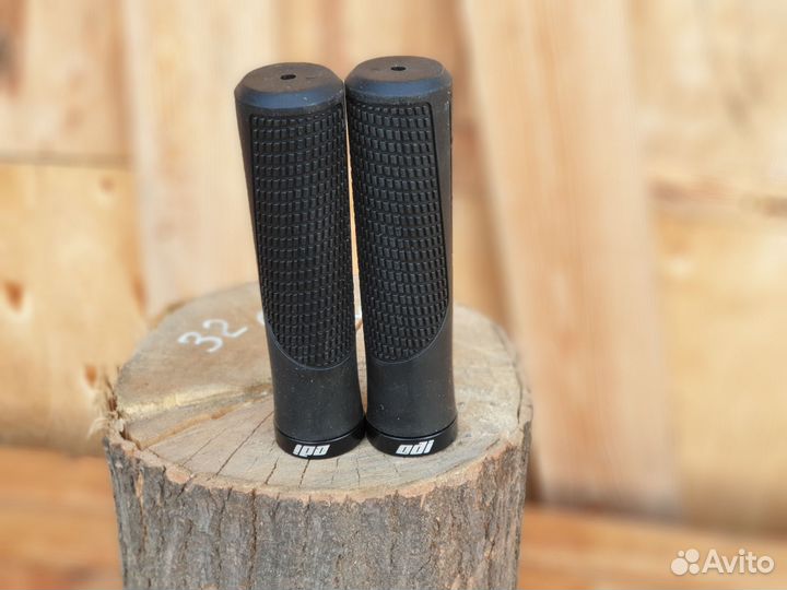 Грипсы для велосипеда Odi с фиксацией