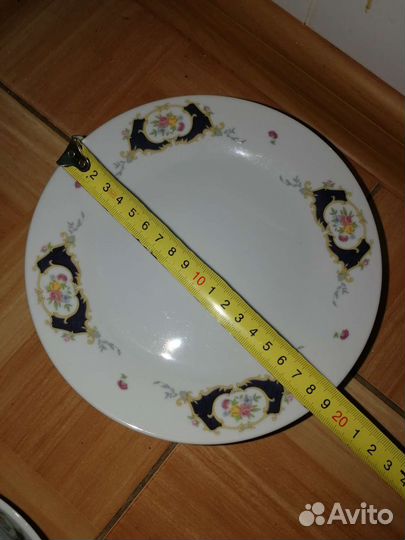 Набор тарелок