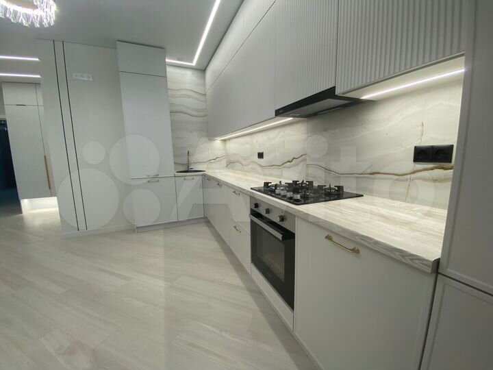 2-к. квартира, 67 м², 12/12 эт.