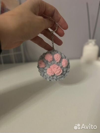 Брелок вязаный