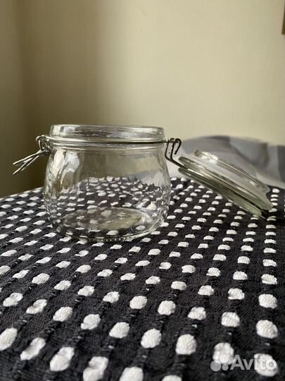 Банки стеклянные с крышками