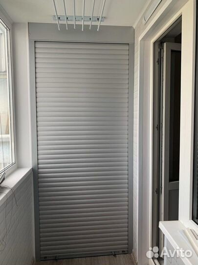 Шкаф с рольставнями на балкон по вашему эскизу