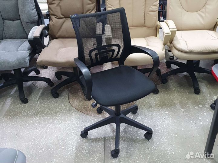 Офисное кресло компьютерное