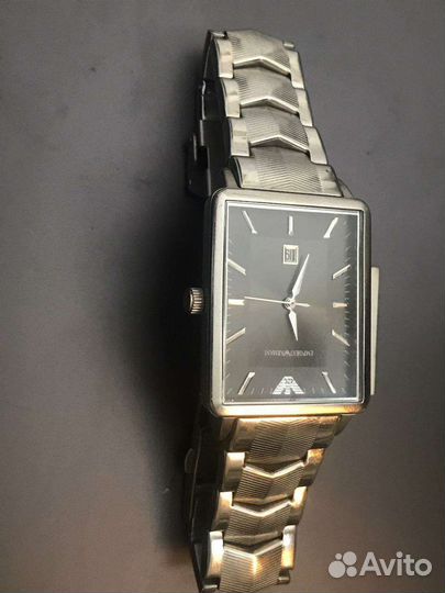 Часы emporio Armani
