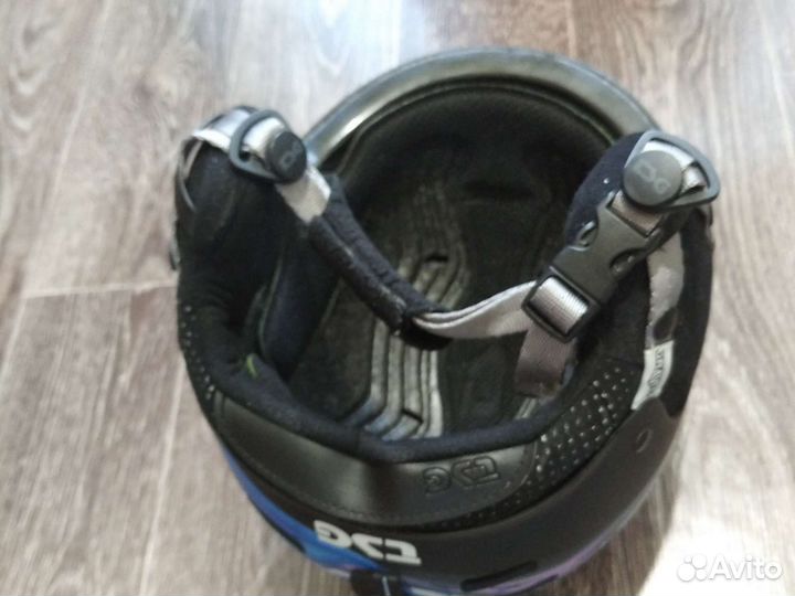 Горнолыжный шлем