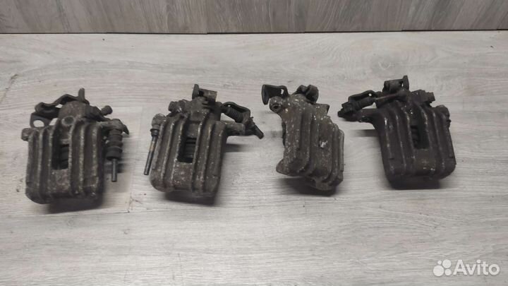 Суппорт задний гольф 4/октавия тур/ауди а3