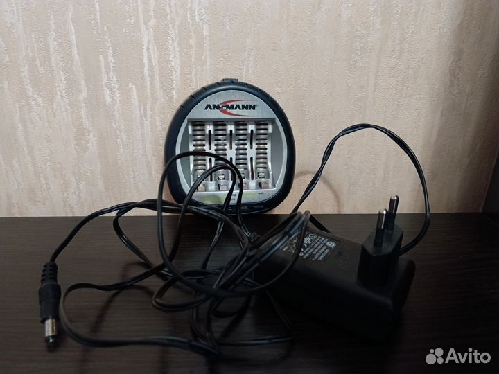 Зарядное устройство