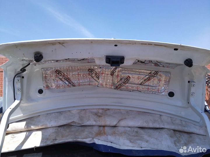 Крышка багажника Рено Логан 2