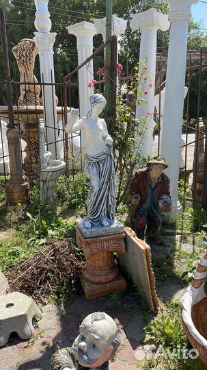 Скульптура девушка садово- парковая