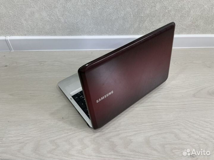 Ноутбук samsung