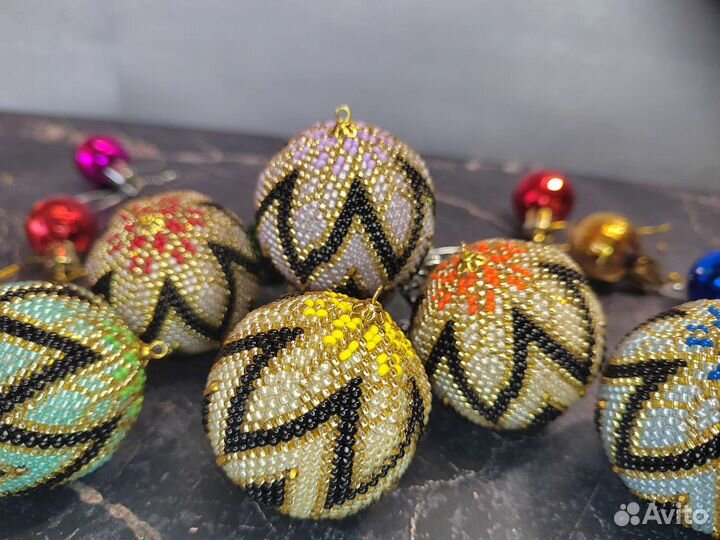Ёлочные игрушки ручной работы из бисера