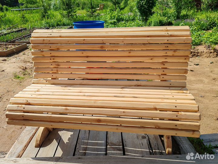 Скамейка деревянная
