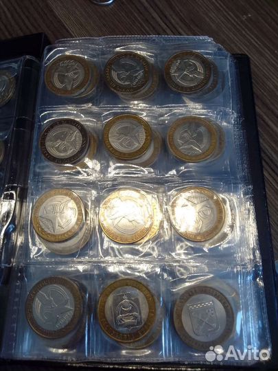 Юбилейные 10 р биметалл и желтые