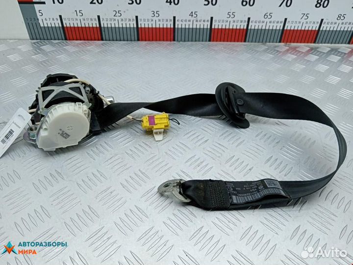 Ремень безопасности Volkswagen Passat B6 2009