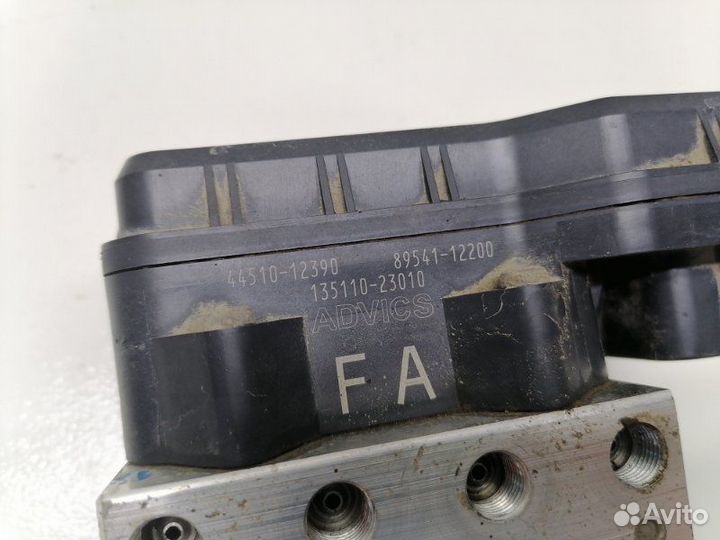 Блок abs Toyota Corolla E150