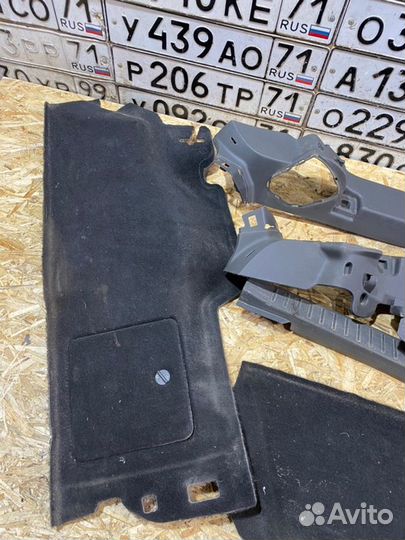 Пластик багажника Ford Focus универсал 1.8 2006