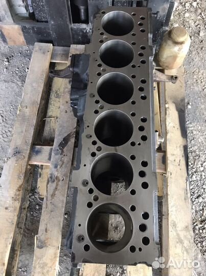 Блок двигателя маn