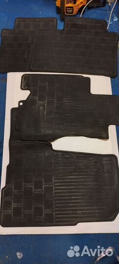 Автомобильные коврики резиновые Хонда црв