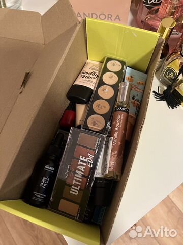 Косметика в ассортименте