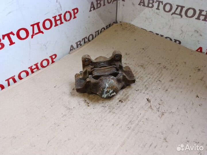 Суппорт тормозной задний правый Mercedes-Benz 190