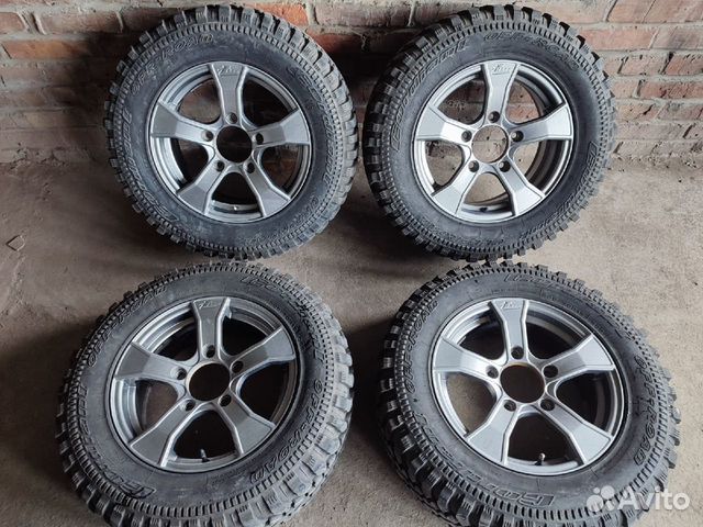 Колеса в сборе на ниву R15 5х139.7