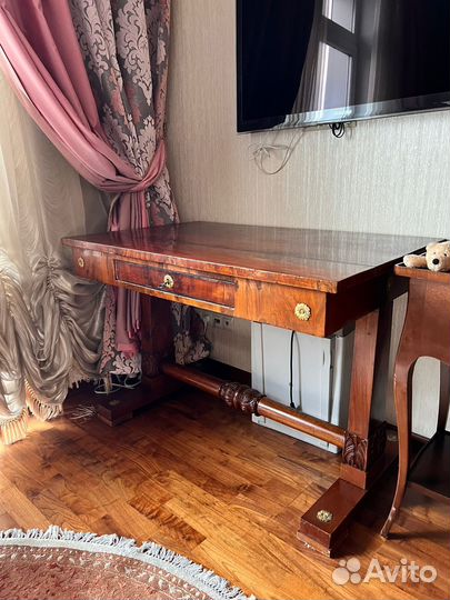 Стол ампирный