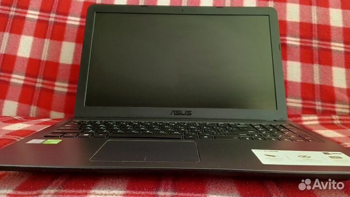 Asus i3-7020U/6Гб/Nvidia 2Гб/FullHD/15'6