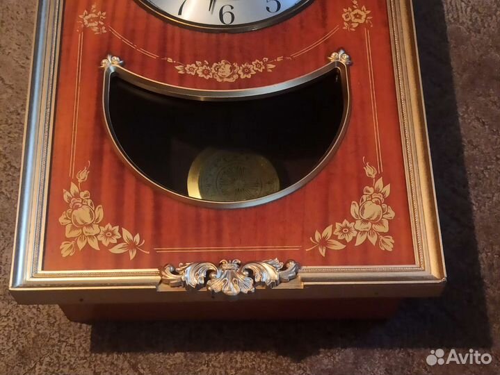 Часы Янтарь настенные с боем