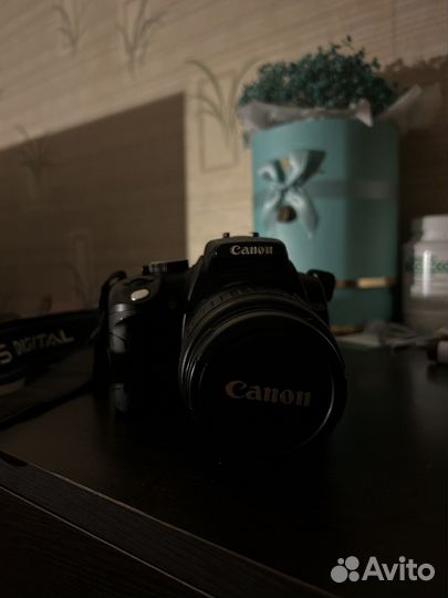 Зеркальный фотоаппарат canon