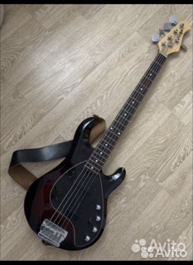 OLP MM-32 musicman stingrey 5